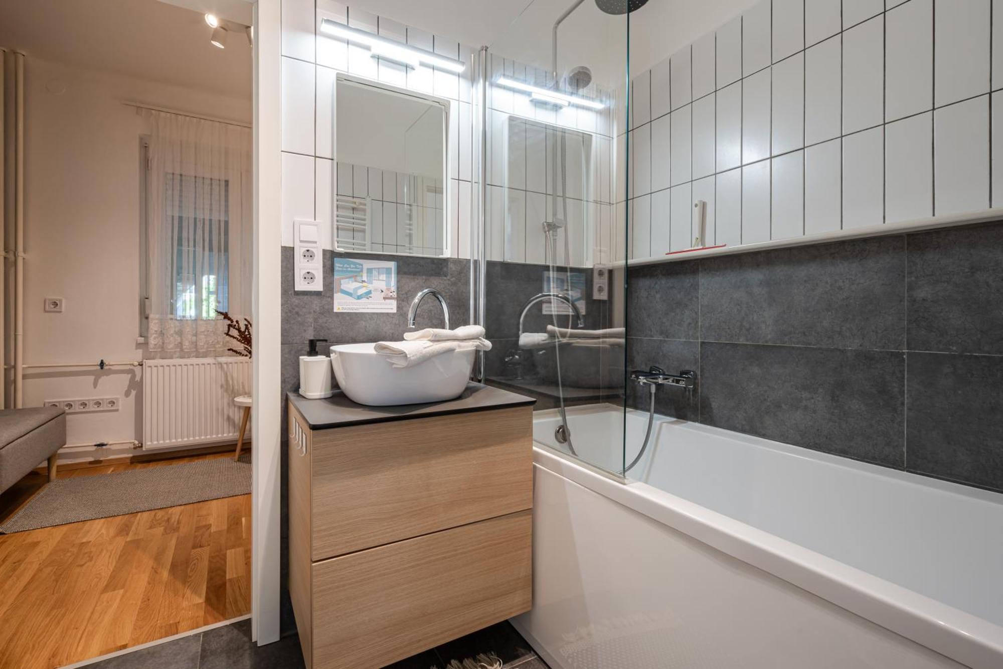 Апартаменты Luxe Living *